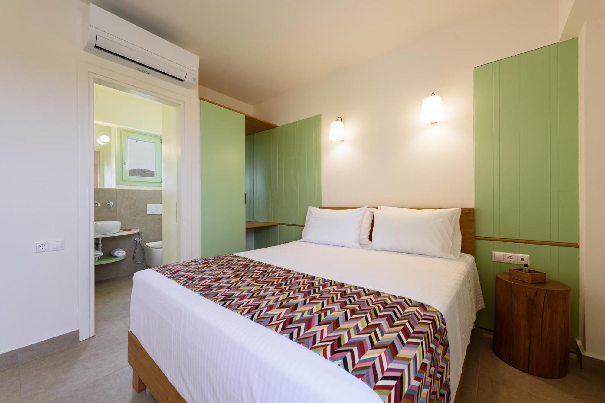Plioni Villas & Suites 미크리 비글라 외부 사진